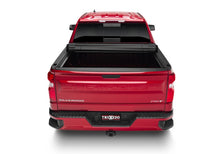 Cargar imagen en el visor de la galería, Truxedo 19-20 GMC Sierra &amp; Chevrolet Silverado 1500 (New Body) 5ft 8in Sentry CT Bed Cover