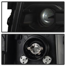 Cargar imagen en el visor de la galería, Spyder Chevy Silverado 1500 07-13 Version 3 Projector Headlights - Black PRO-YD-CS07V3-LBDRL-BK