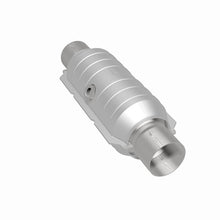 Cargar imagen en el visor de la galería, MagnaFlow Conv Univ 2.5in Inlet/Outlet Center/Center Round 11in Body L x 5.125in W x 15in Overall L