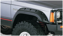 Cargar imagen en el visor de la galería, Guardabarros estilo recortado Bushwacker 84-01 para Jeep Cherokee, 4 piezas, apto solo para utilitarios deportivos de 4 puertas, color negro