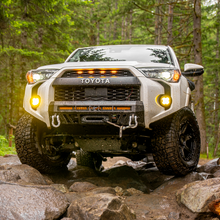 Cargar imagen en el visor de la galería, Cali Raised 14-24 Toyota 4Runner Stealth Bumper - No Bull Bar 32In Led Bar Combo W/ Small Switch