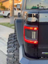 Cargar imagen en el visor de la galería, Luces traseras LED empotradas Oracle Jeep Gladiator JT VER GARANTÍA