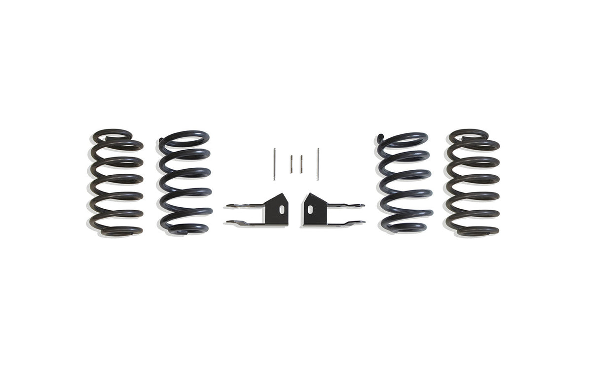 MaxTrac 14-16 GM C/K1500 2WD/4WD Single Cab w/Cast Steel Susp. 2-4in Lowering Kit