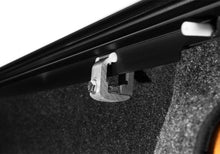 Cargar imagen en el visor de la galería, Retrax 2024 Ford Ranger 5ft Bed RetraxONE MX Bed Cover