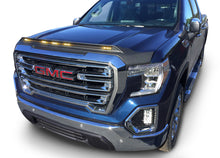 Cargar imagen en el visor de la galería, AVS 19-22 GMC Sierra 1500 Aeroskin Low Profile Hood Shield w/ Lights - Black