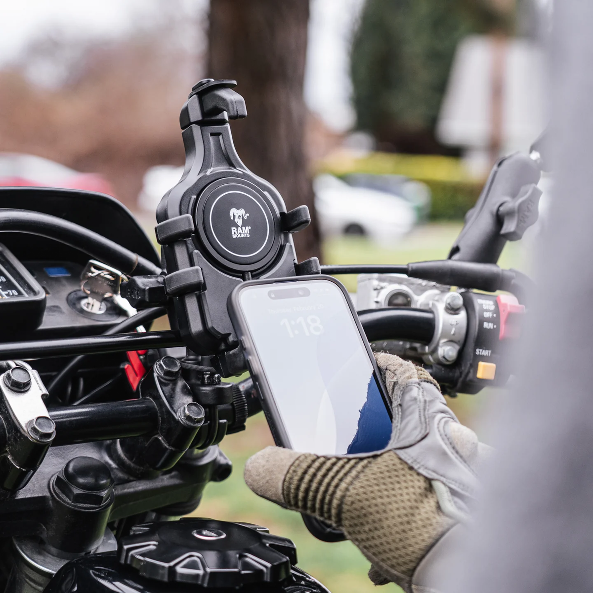 RAM Quick-Grip PRO Phone Holder (RAM-HOL-PD5U)