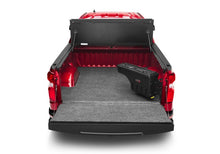 Cargar imagen en el visor de la galería, UnderCover 07-18 Chevy Silverado 1500 (19 Legacy) Passengers Side Swing Case - Black Smooth