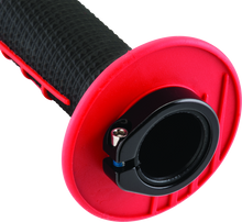 Cargar imagen en el visor de la galería, ProTaper Clamp-On 1/2 Waffle Grip - Red/Black