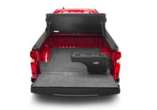 Cargar imagen en el visor de la galería, UnderCover 07-18 Chevy Silverado 1500 (19 Legacy) Passengers Side Swing Case - Black Smooth