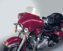 Cargar imagen en el visor de la galería, National Cycle 69-85 Harley Davidson FLH 4/5 Speed w/Faring Chopped 7 in. Windshield-Tinted