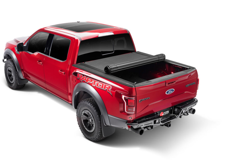 Cubierta de caja BAK 2022+ Toyota Tundra 5.5ft Bed Revolver X4S