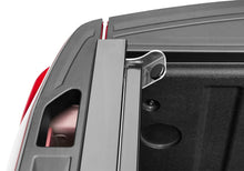 Cargar imagen en el visor de la galería, BAK 2020 Chevy Silverado 2500/3500 HD 6 pies 9 pulgadas caja Revolver X2