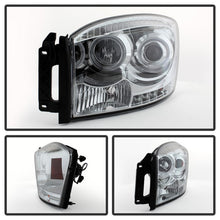 Cargar imagen en el visor de la galería, Faros delanteros de proyector LED Halo LED cromados Spyder Dodge Ram 1500 06-08/Ram 2500 06-09 PRO-YD-DR06-HL-C