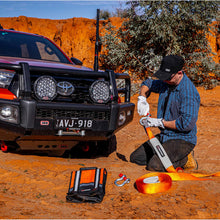 Cargar imagen en el visor de la galería, ARB Weekender Recovery Kit Incl 17600lb Recovery Strap/4.75T Shackles