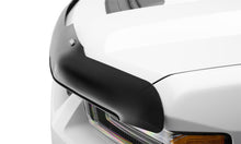 Cargar imagen en el visor de la galería, AVS 20-22 Chevrolet Silverado 2500 / 3500 HD Bugflector II High Profile Hood Shield - Smoke