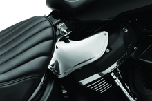 Cargar imagen en el visor de la galería, Kuryakyn Saddle Shields Heat Deflectors 18-Up Softail Models Smoke