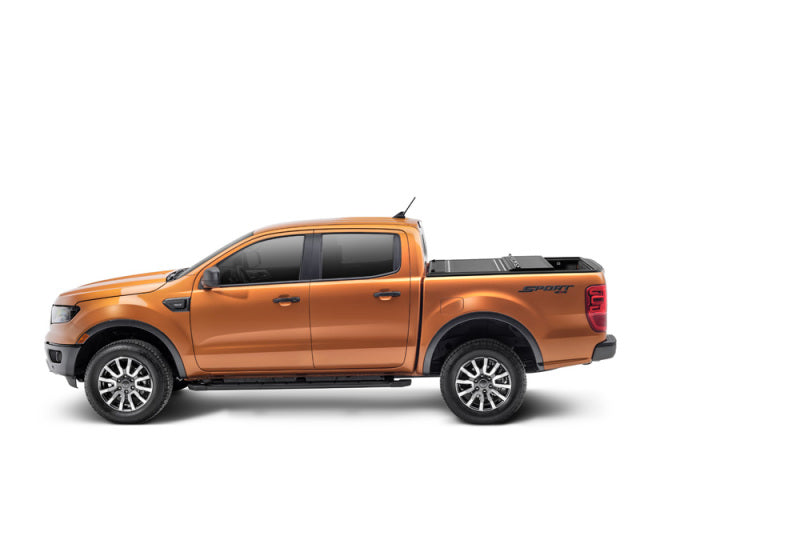 BAK 2024 Ford Ranger BAKFlip MX4 Caja de 5 pies - Plegable rígida