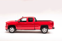 Cargar imagen en el visor de la galería, BAK 15-20 Chevy Colorado/GMC Canyon 5ft Bed BAKFlip MX4 Matte Finish