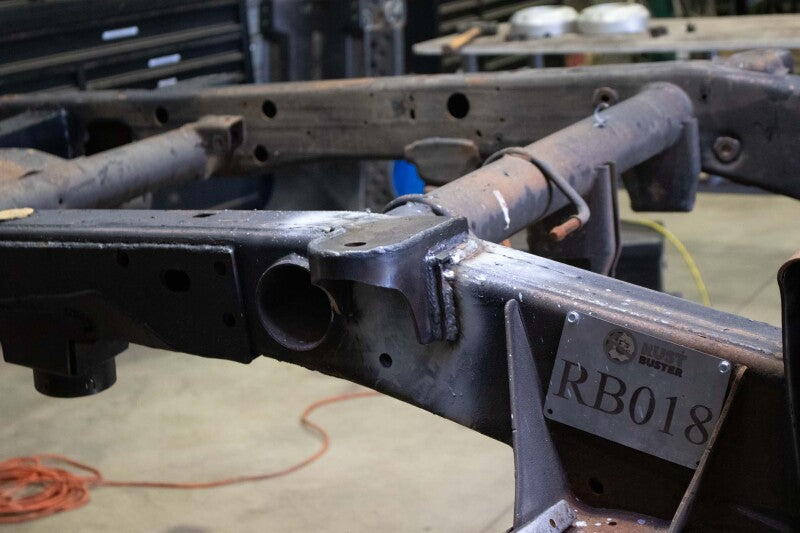 Rust Buster 11-18 Chevy Silverado 2500HD/3500HD Center Bed Mount - Left