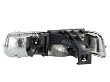 Cargar imagen en el visor de la galería, ANZO 1999-2002 Chevrolet Silverado 1500 Crystal Headlights Black