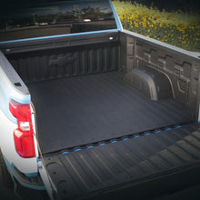 Cargar imagen en el visor de la galería, Westin 19-22 Chevrolet Silverado/ GMC Sierra (5.755ft bed) Truck Bed Mat - Black