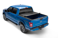 Cargar imagen en el visor de la galería, Lund 21+ Ford F-150 (5.5ft. Bed) Genesis Tri-Fold Tonneau Cover - Black