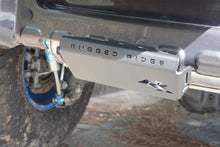 Cargar imagen en el visor de la galería, Rugged Ridge 07-23 Jeep Wrangler JK/JKU/JL/JLU &amp; 20-23 Gladiator Hitch Skid Plate 2in. Rec - Tex Blk