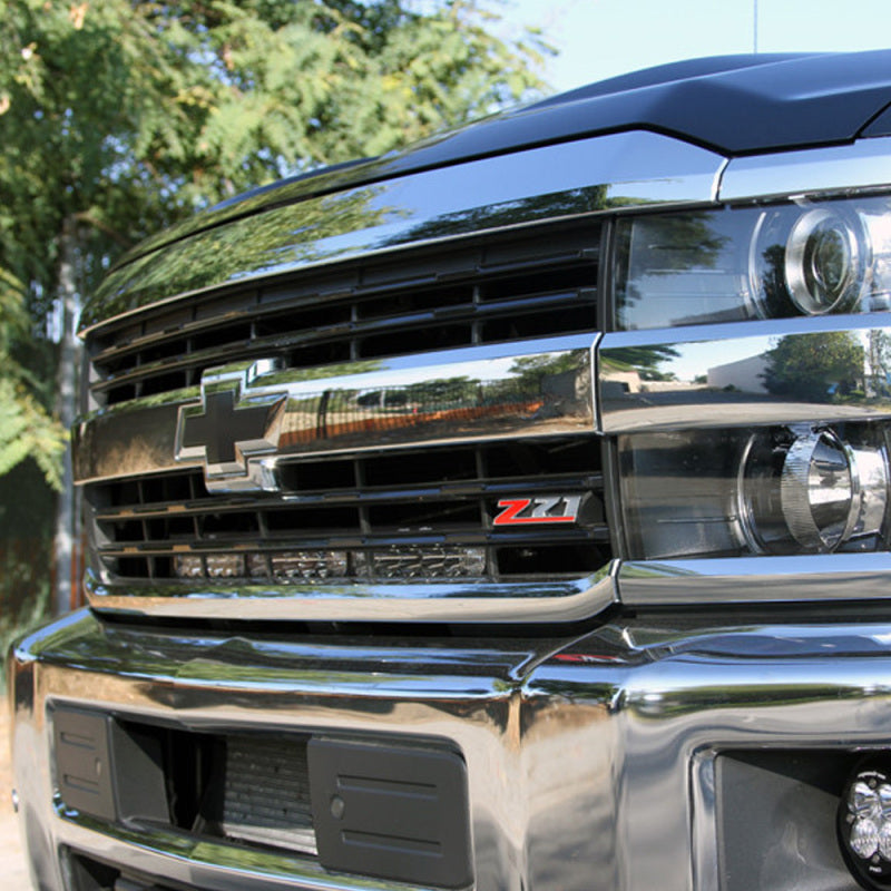 Baja Designs 2017 Chevreolet Silverado 2500/3500 HD 30in OnX6+ Grille Light Bar Kit - 5000K Daylight