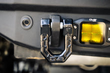 Cargar imagen en el visor de la galería, DV8 Offroad Elite Series D-Ring Shackles - Pair (Black)