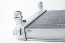 Cargar imagen en el visor de la galería, CSF Audi B5 A4 1.8T High Performance All Aluminum Radiator