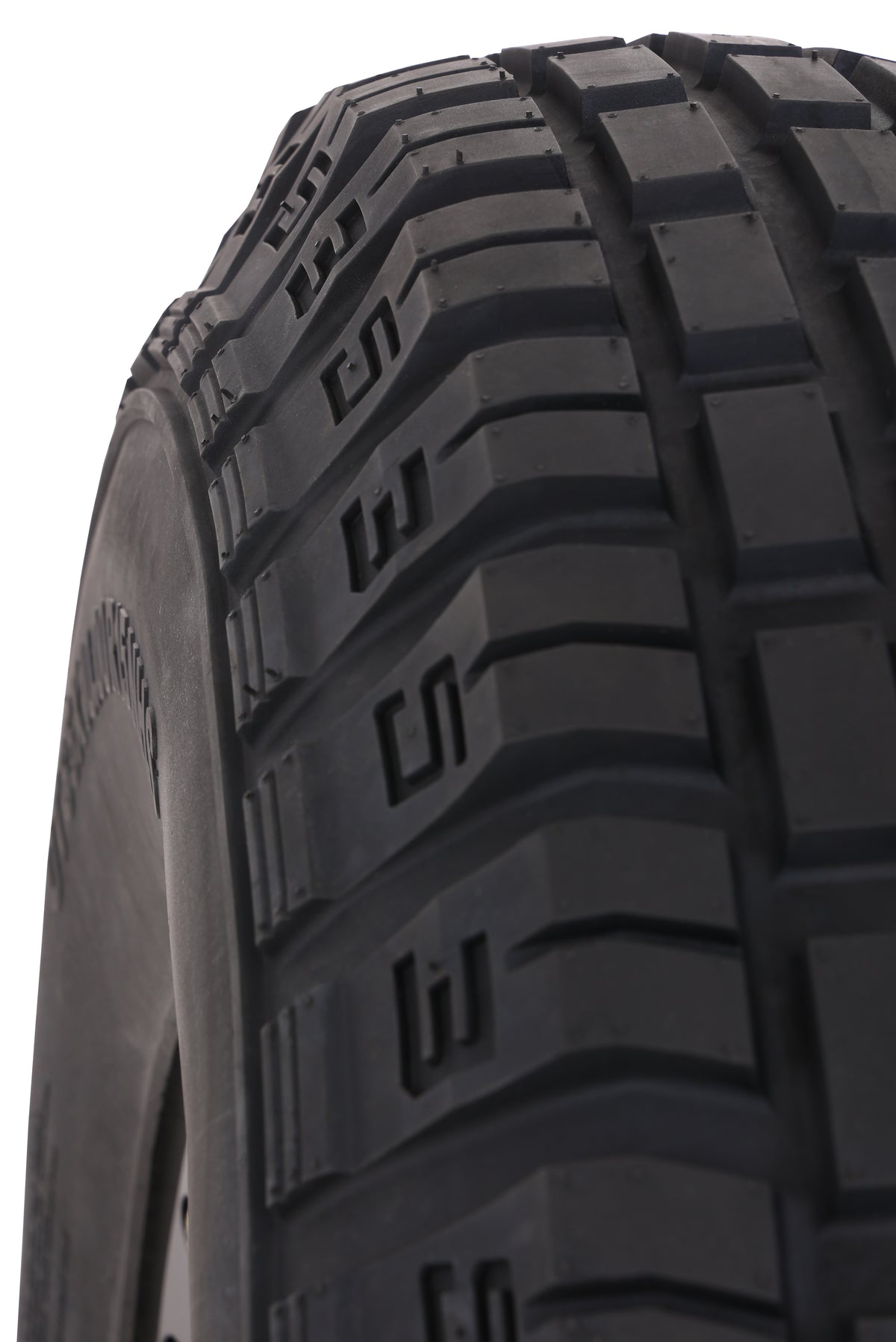 System 3 Tire RR600 35X10R-15 (S3-1768)