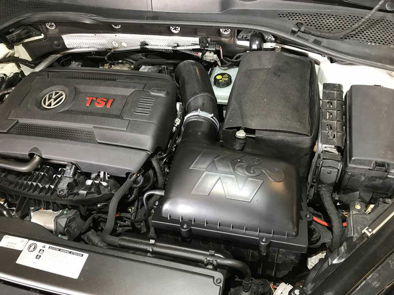 Sistema de admisión de aire de alto rendimiento a gas K&amp;N 2022 Audi S3 2.0L L4