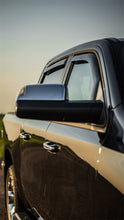 Cargar imagen en el visor de la galería, Juego de 4 viseras para ventanas en canal SlimLine para Dodge Ram 1500 Crew Cab 2019 de EGR, color humo oscuro