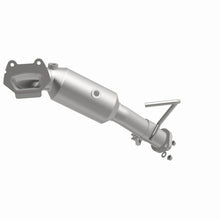 Cargar imagen en el visor de la galería, MagnaFlow Conv Direct Fit OEM 12-17 Jeep Wrangler 3.6L Underbody