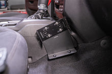 Cargar imagen en el visor de la galería, Rugged Ridge 18-22 Jeep Wrangler / Gladiator Race Radio Mount