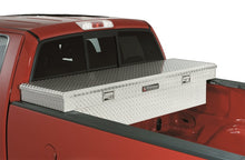 Cargar imagen en el visor de la galería, Lund 67-99 Chevy CK Ultima Single Lid Crossover Tool Box - Brite