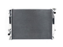 Cargar imagen en el visor de la galería, CSF 2016+ 3.5L and 2.7L 05-15 4.0L and 2.7L Toyota Tacoma Radiator