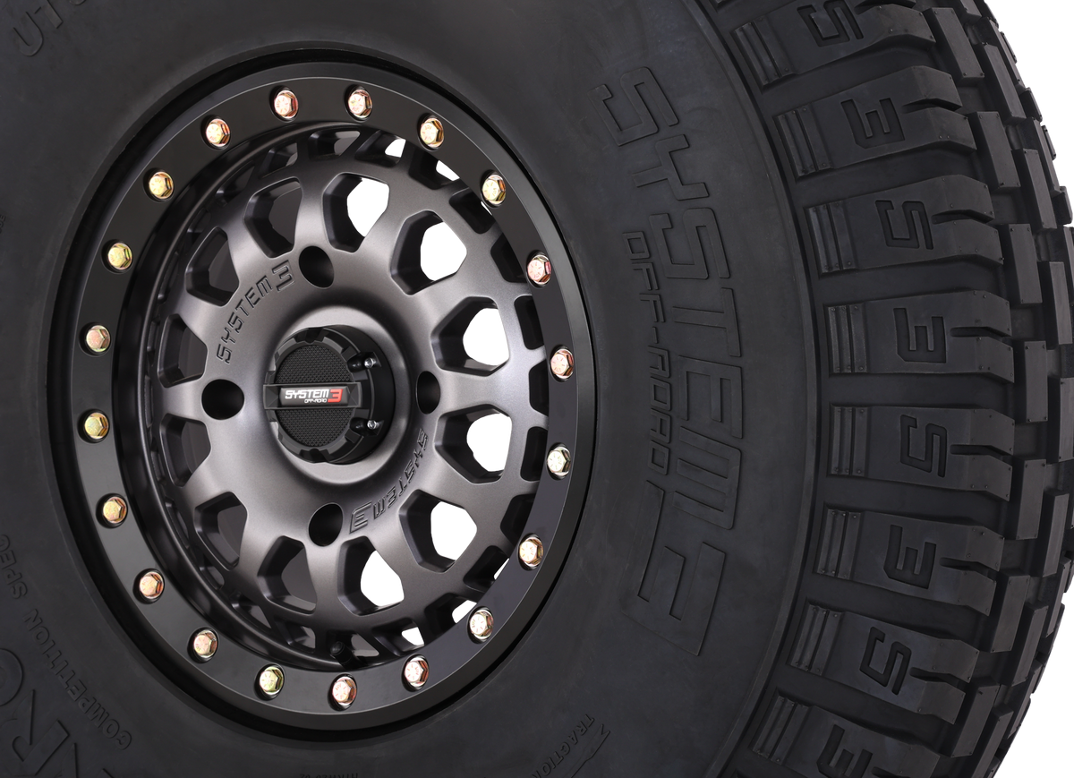 System 3 Tire RR600 33X10R-15 (S3-1766)