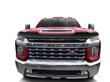 Cargar imagen en el visor de la galería, AVS 20-22 Chevrolet Silverado 2500 / 3500 HD Bugflector II High Profile Hood Shield - Smoke