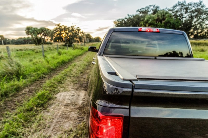 Roll-N-Lock 17-19 Ford F-250/F-350 Super Duty SB 80-3/8in A-Series Retractable Tonneau Cover