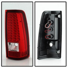 Cargar imagen en el visor de la galería, Luces traseras LED Xtune Chevy Silverado 1500/2500/3500 03-06 rojas transparentes ALT-ON-CS03-LED-RC