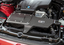 Cargar imagen en el visor de la galería, AWE Tuning BMW 228i/320i/328i/428i S-FLO Carbon Intake