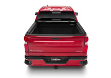 Cargar imagen en el visor de la galería, Truxedo 19-20 GMC Sierra &amp; Chevrolet Silverado 1500 (New Body) w/Tailgate 5ft 8in Pro X15 Bed Cover