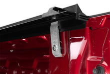 Cargar imagen en el visor de la galería, Lund 19-23 Chevrolet Silverado 1500 (5.5ft. Bed) Genesis Roll Up Tonneau Cover - Black