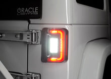 Cargar imagen en el visor de la galería, Luces traseras LED empotradas para Jeep Wrangler JK Oracle 07-17 - Tintadas VER GARANTÍA