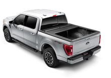 Cargar imagen en el visor de la galería, Cubierta retráctil Roll-N-Lock para caja de camioneta Ford F-150 2021 de 67,1 pulgadas, serie M