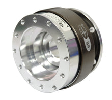 Cargar imagen en el visor de la galería, NRG Quick Release Gen 2.0 - Silver Body / Chrome Ring SFI Spec 42.1