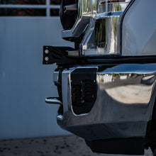 Cargar imagen en el visor de la galería, 46732-Ford_SuperDuty_2020+_BumperBar_Mount-01.jpg