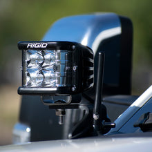 Cargar imagen en el visor de la galería, 46735-Ford_SuperDuty_2020+_A-Pillar_Mount-Lifestyle-01.jpg