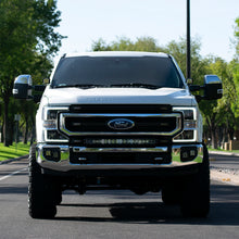 Cargar imagen en el visor de la galería, 46735-Ford_SuperDuty_2020+_A-Pillar_Mount-Lifestyle-02.jpg